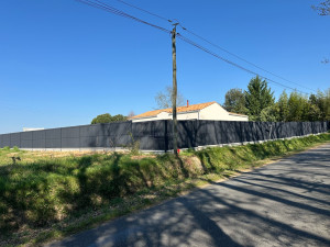 Photo de galerie - Clôture en panneaux rigide avec occultant 