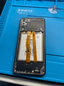 Photo de galerie - Remplacement batterie Samsung a7 2018