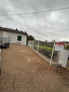 Photo de galerie - Panneaux rigide avec soubassement béton 