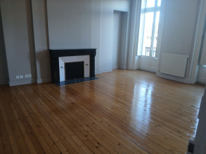 Photo de galerie - Nettoyage de parquet avec produit professionnel :)