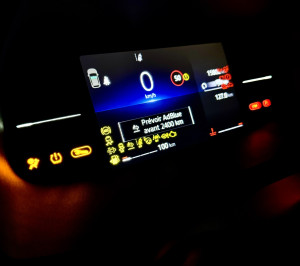 Photo de galerie - Diagnostic professionnel et réparations des systèmes antipollution SCR AdBlue, DPF/FAP, NOx et DEF pour voitures, utilitaires, camions et engins. Déplacement rapide sur toute la Côte d’Azur.