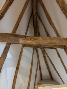Photo de galerie - Habillage en Placo dans une cage d’escalier en cathédrale