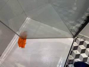 Photo de galerie - Étanchéité receveur de douche .