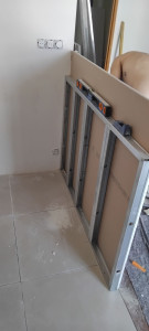 Photo de galerie - Préparation une cloison pour la pose d’une verrière.