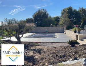 Photo de galerie - Chape avec scellement coque de piscine 