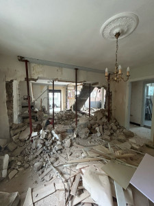 Photo de galerie - Démolition deux trois murs et un linteaux pour ensuite poser IPN