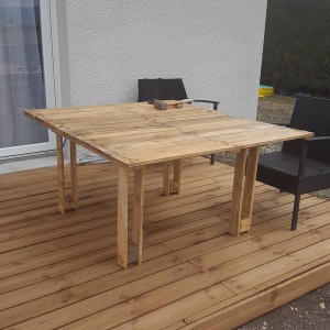 Photo de galerie - Création d'une table à base de bois de palette