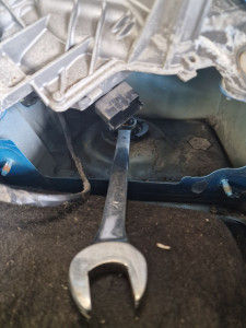 Photo de galerie - Dépose d'amortisseur avant c4 Picasso très compliqué 