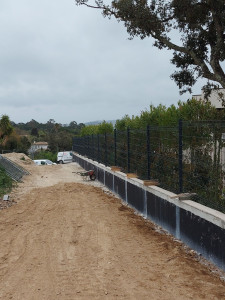 Photo de galerie - Pose de clôture grillage et rigide