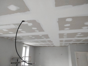 Photo de galerie - Démolition et mise en œuvre d’un plafonds avec isolants phonique 