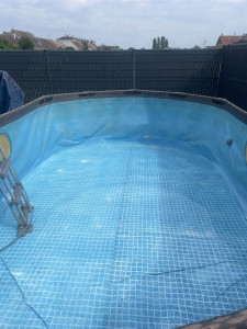Photo de galerie - La piscine après le passage du propre