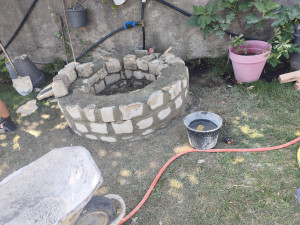Photo de galerie - Création d'un puits en pierre a batir