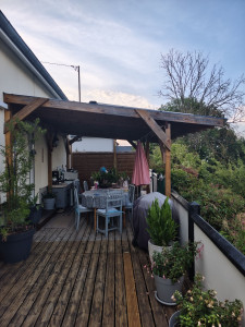 Photo de galerie - Pose carport, (posé depuis un ans , système de chauffe eau ajouté depuis)changement de lame de terrasse .