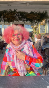 Photo de galerie - Enseignante retraitée cherche à faire du soutien scolaire 