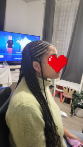 Photo de galerie - Bonjour je suis coiffeuse afro, je fais les tresses, les tissage, les crochet et pose de perruque .tel :0627 47 12 58