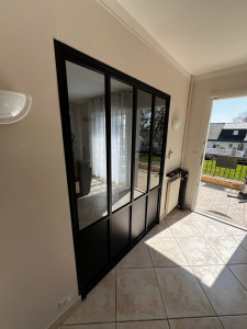 Photo de galerie - Installation d’une verrière en remplacement d’une double porte intérieur 