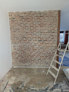 Photo de galerie - Résultat des briques après nettoyage et refait des joints ✅ 