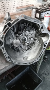 Photo de galerie - Nettoyage de la boîte de vitesse impératif lors de tout remplacement d'embrayage