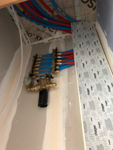 Photo de galerie - Installation nourrice eau chaude eau froide 