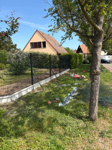 Photo de galerie - Pose d’une clôture enlèvement du  haies 
