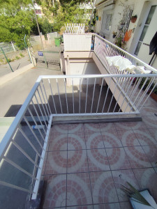 Photo de galerie - Ponçage et peinture garde corps terasse 