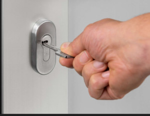 Photo de galerie - Réparation , changement , cylindre , serrure , ouverture de porte 