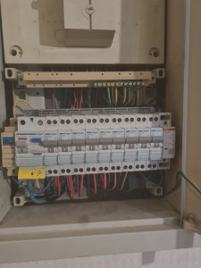 Photo de galerie - Remplacement d'un contacteur Jour/Nuit