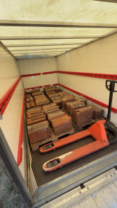 Photo de galerie - Transport de 342 tuiles ce samedi chargement/déchargement compris ?