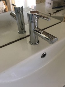 Photo de galerie - Remplacement robinet lavabo 
