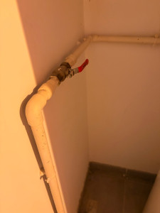 Photo de galerie - Pose vanne d’arrêt 