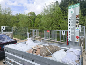 Photo de galerie - Enlèvement de gravats après destruction d'une ancienne terrasse.