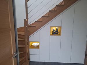 Photo de galerie - Meubles sous escalier