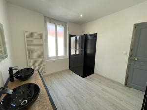 Photo de galerie - Réalisation salle de bain complète du sol au plafond