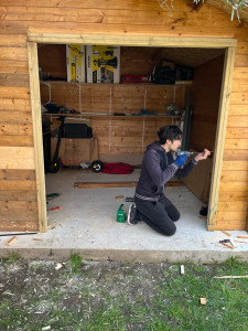 Photo de galerie - Réparation portes abris jardin renforcer pour poser la porte 