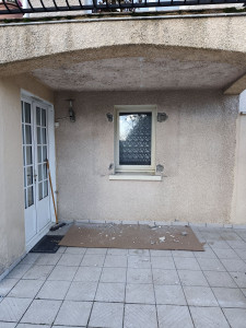 Photo de galerie - Ouverture pour remplacer cette fenêtre par une porte .