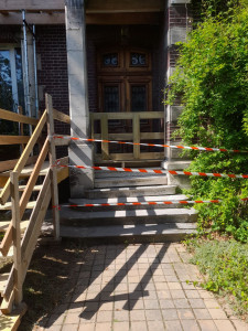 Photo de galerie - Renforcement d un escalier et d un balcon suite a des marches de marbre qui ce sont affecer.
