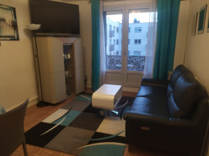 Photo de galerie - Menage travail soignée.. courses , cuisine étudie  toutes propositions.. (véhicules). 