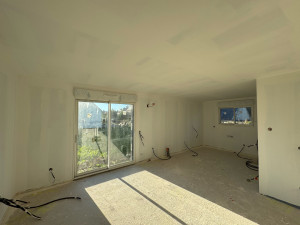 Photo de galerie - Réalisation de ponçage et couche d’impression, peinture