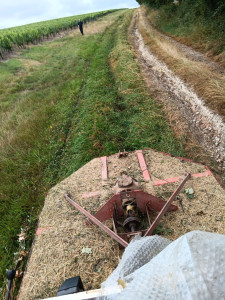 Photo de galerie - Passage de gyrobroyeur avec tracteur