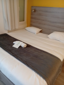 Photo de galerie - Commis de chambre hôtel brit se Nevers 