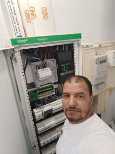 Photo de galerie - électricien professionnel je fais tout les travaux climatisation caméra surveillance plomberie 