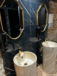 Photo de galerie - Nettoyage et désinfection des sanitaires