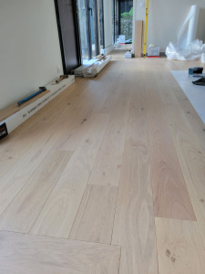 Photo de galerie - Parquet collé chêne
