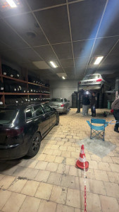 Photo de galerie - Changeons de pneus de ces trois véhicules