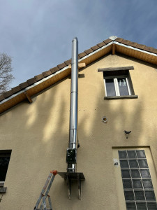 Photo de galerie - Pose conduit extérieur 