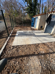 Photo de galerie - Coffrage vide sanitaire + portail avec clôture 