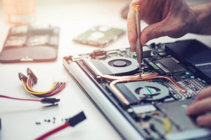 Photo de galerie - Maintenance d'un ordinateur portable