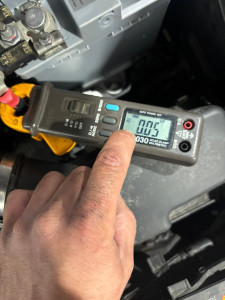 Photo de galerie - Recherche de fuite de courant sur voiture (un élément de la voiture vide la batterie) diagnostic, devis, reparation