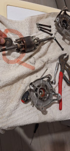 Photo de galerie - Remplacement de roulement sur vieux sèche-linge