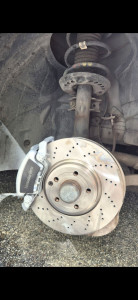 Photo de galerie - Remplacement des disques et plaquettes Mercedes cls